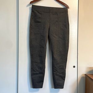 Maurices Grey Pull On Pant. Size Medium Short.